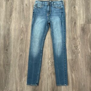 HOLLISTER jeans size 27